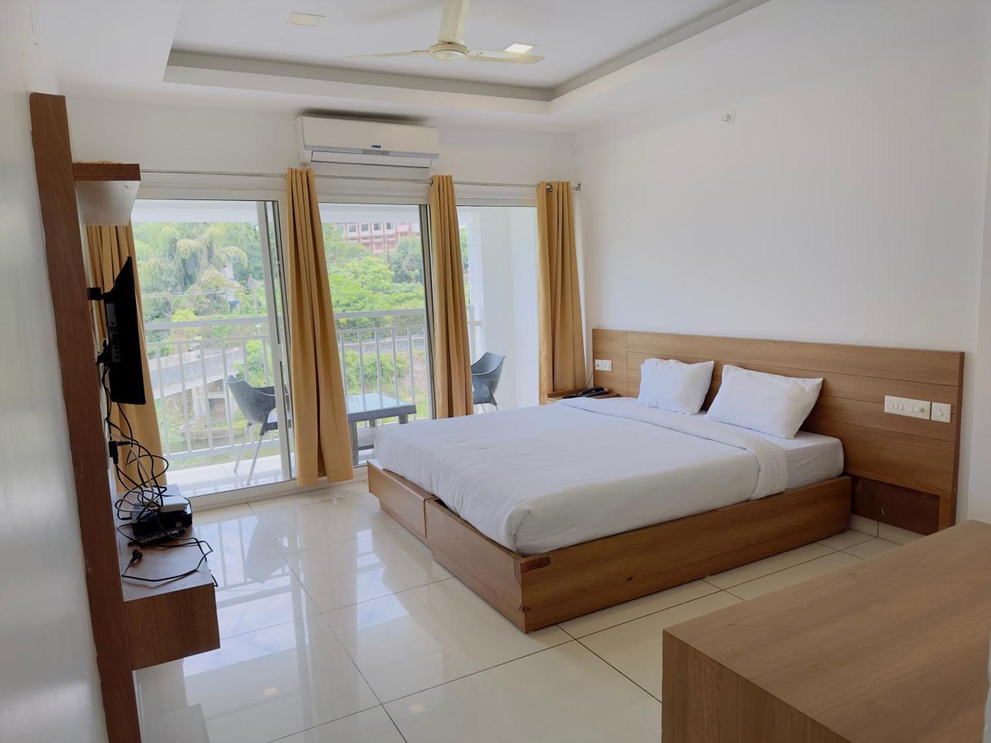 Hotel Lets Stay Kochi Luaran gambar