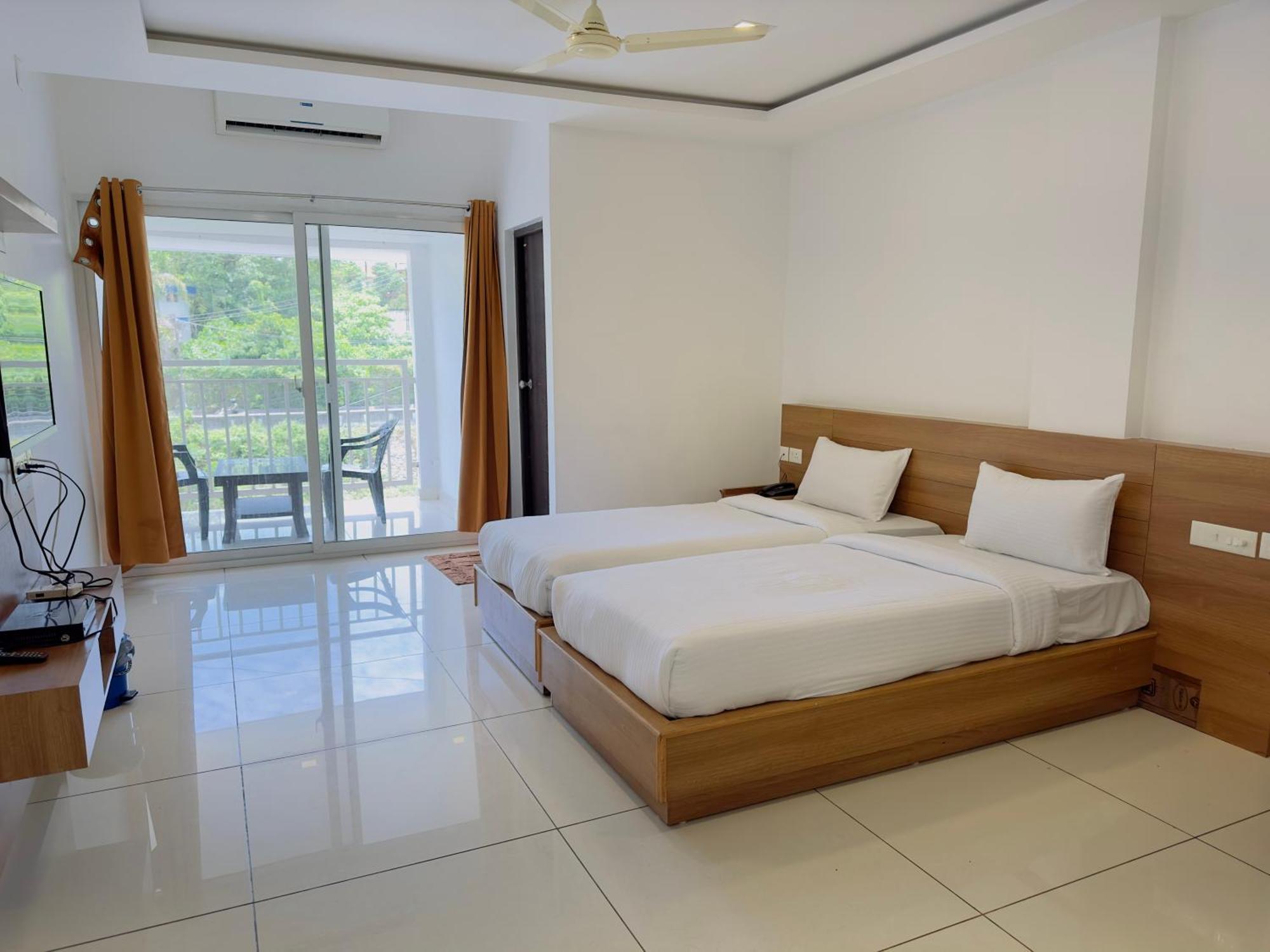 Hotel Lets Stay Kochi Luaran gambar