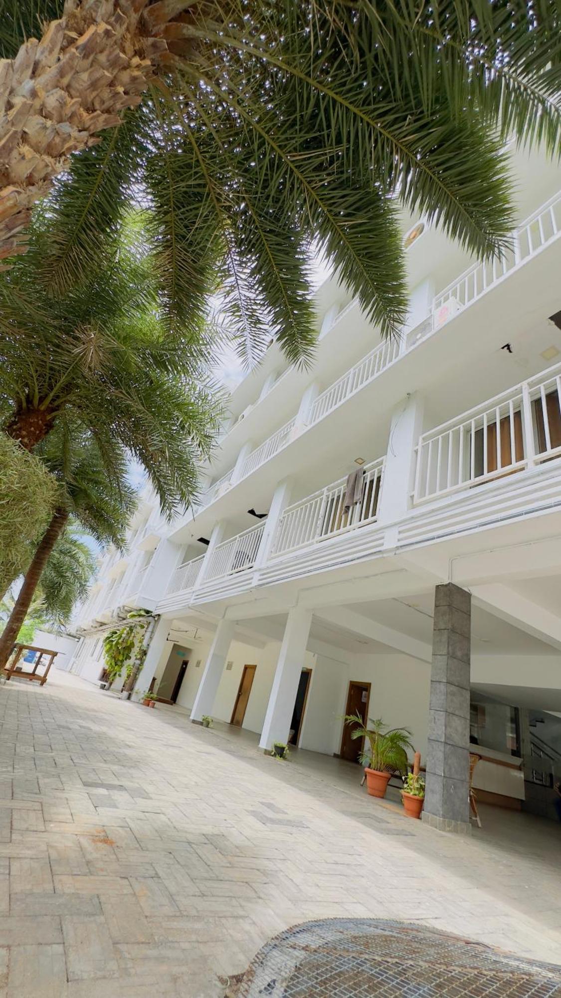 Hotel Lets Stay Kochi Luaran gambar