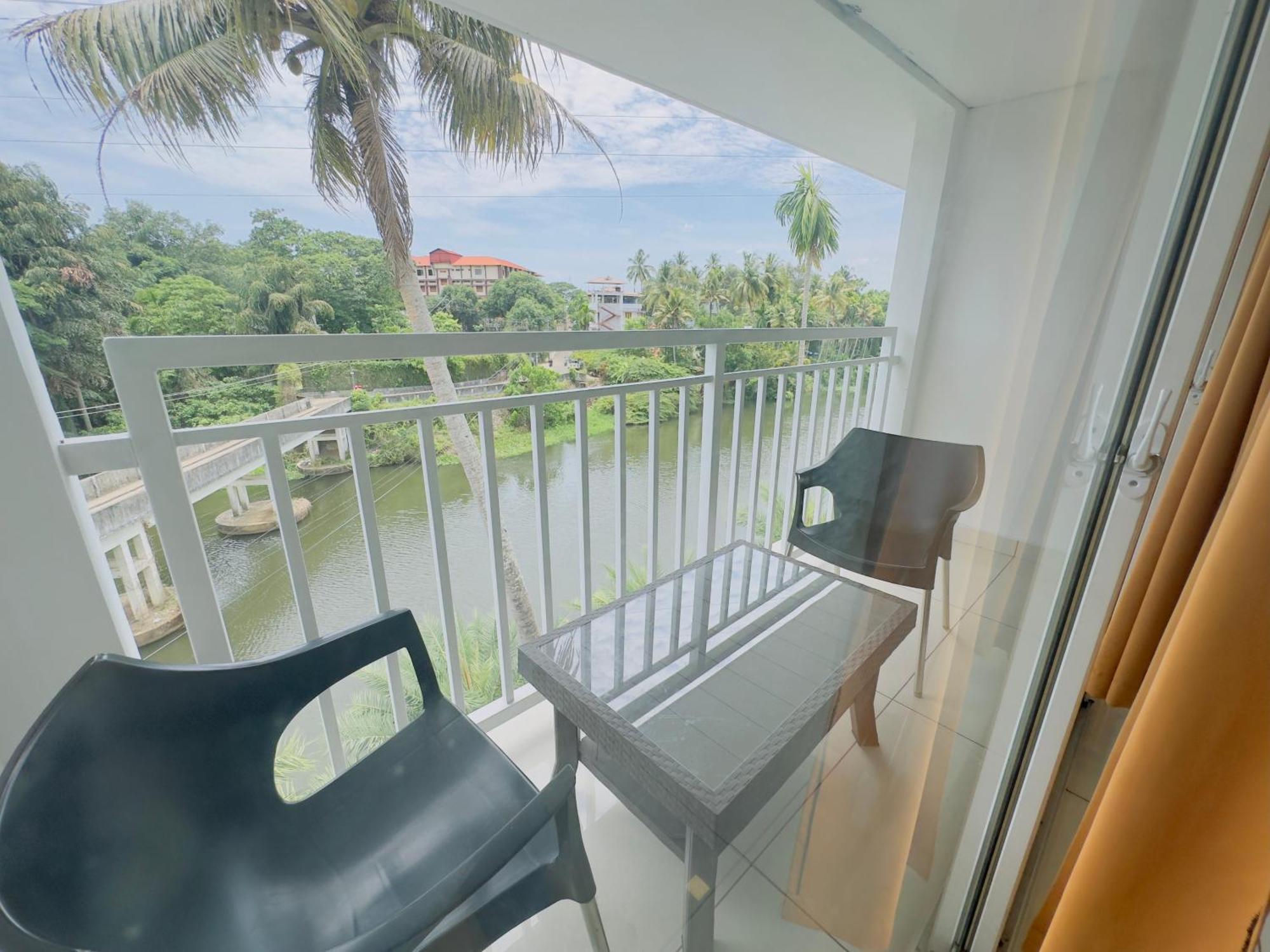 Hotel Lets Stay Kochi Luaran gambar