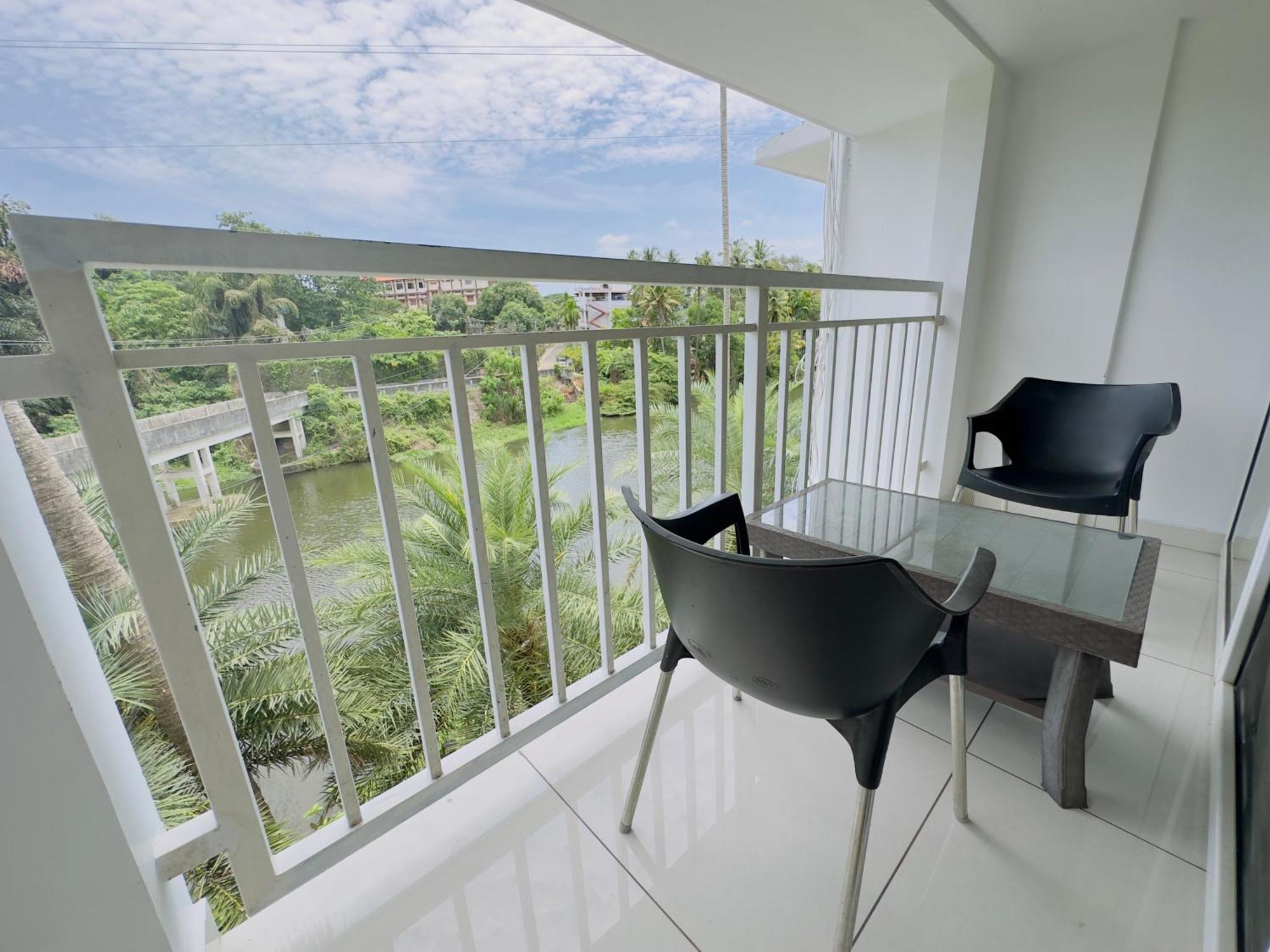Hotel Lets Stay Kochi Luaran gambar