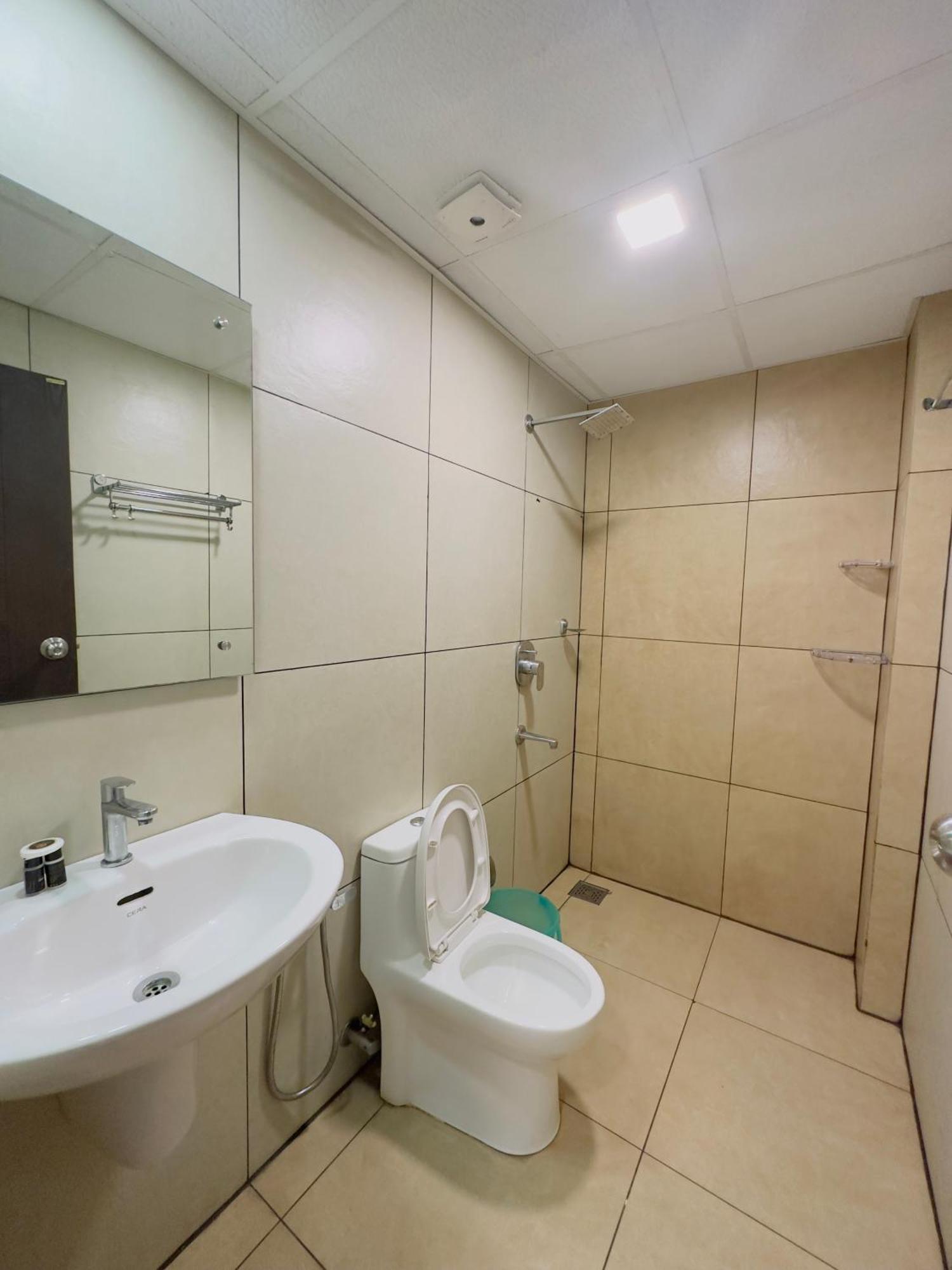 Hotel Lets Stay Kochi Luaran gambar