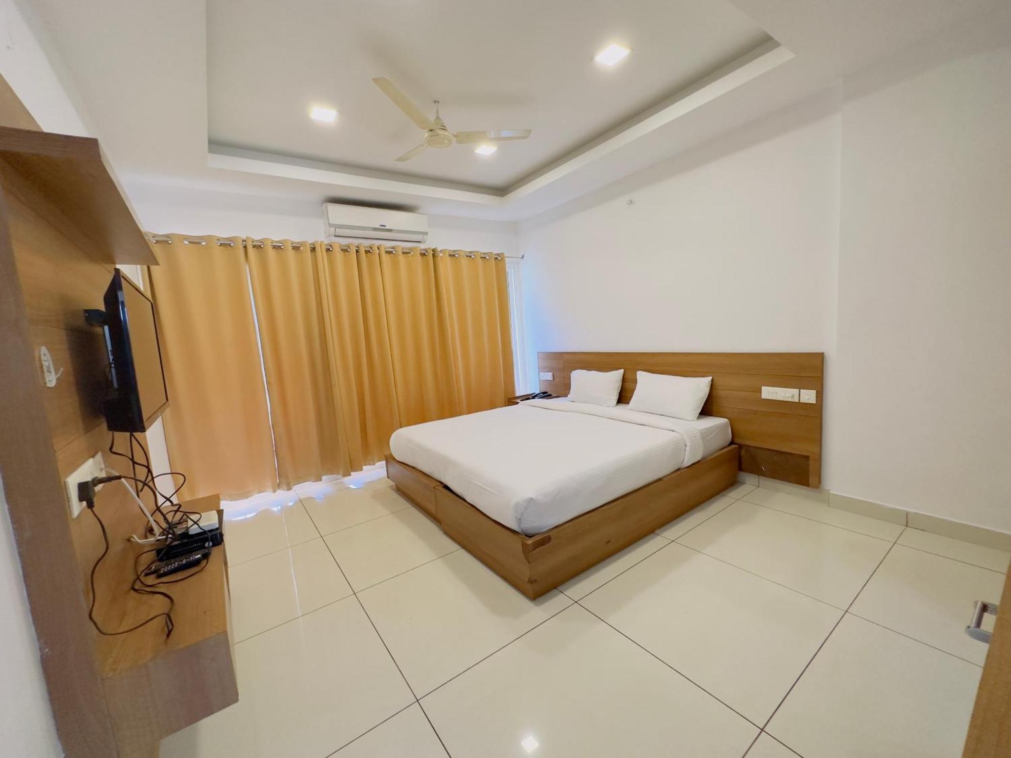 Hotel Lets Stay Kochi Luaran gambar