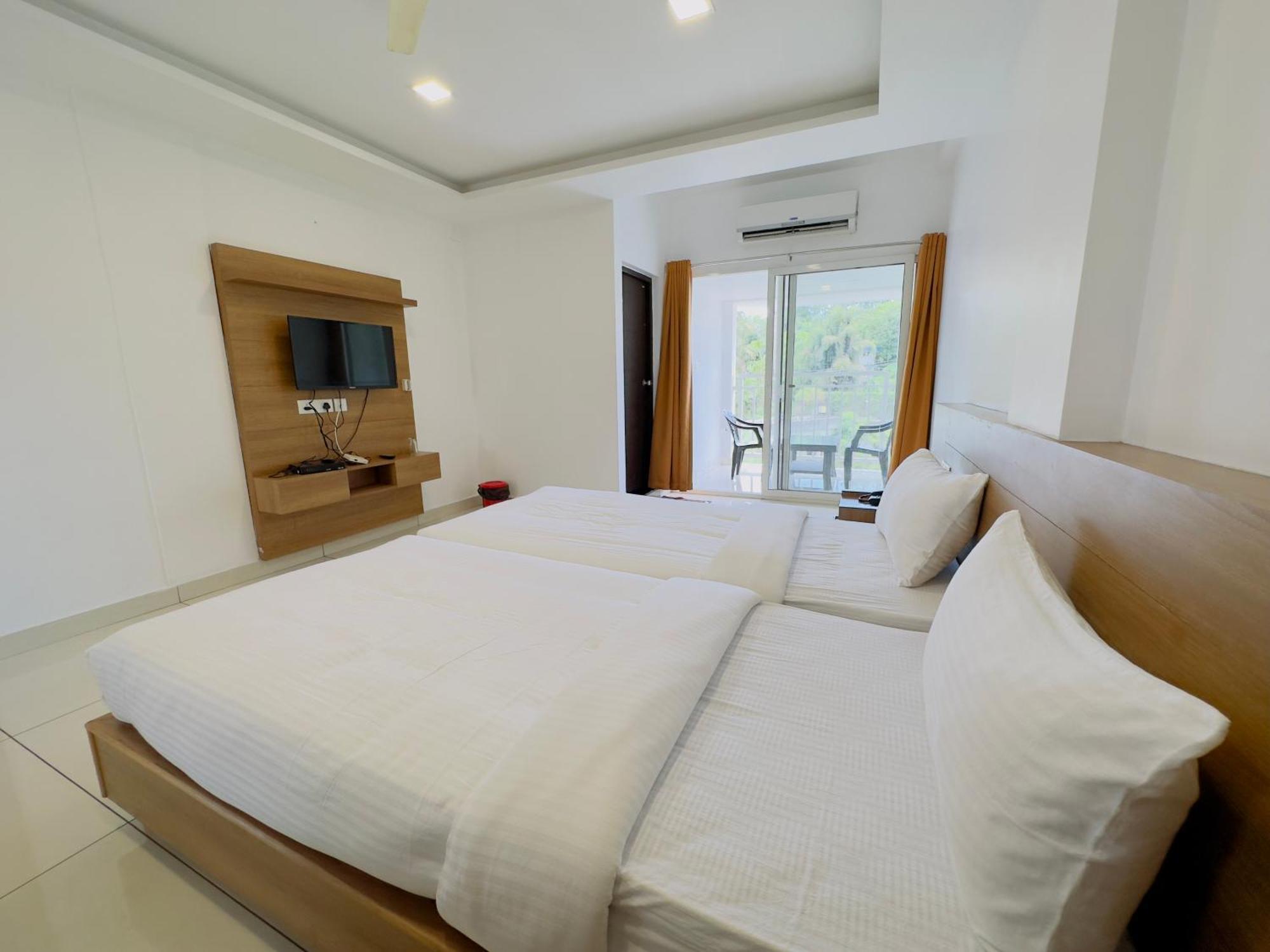 Hotel Lets Stay Kochi Luaran gambar