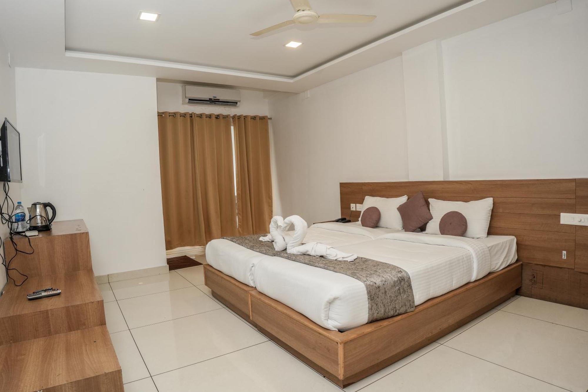 Hotel Lets Stay Kochi Luaran gambar