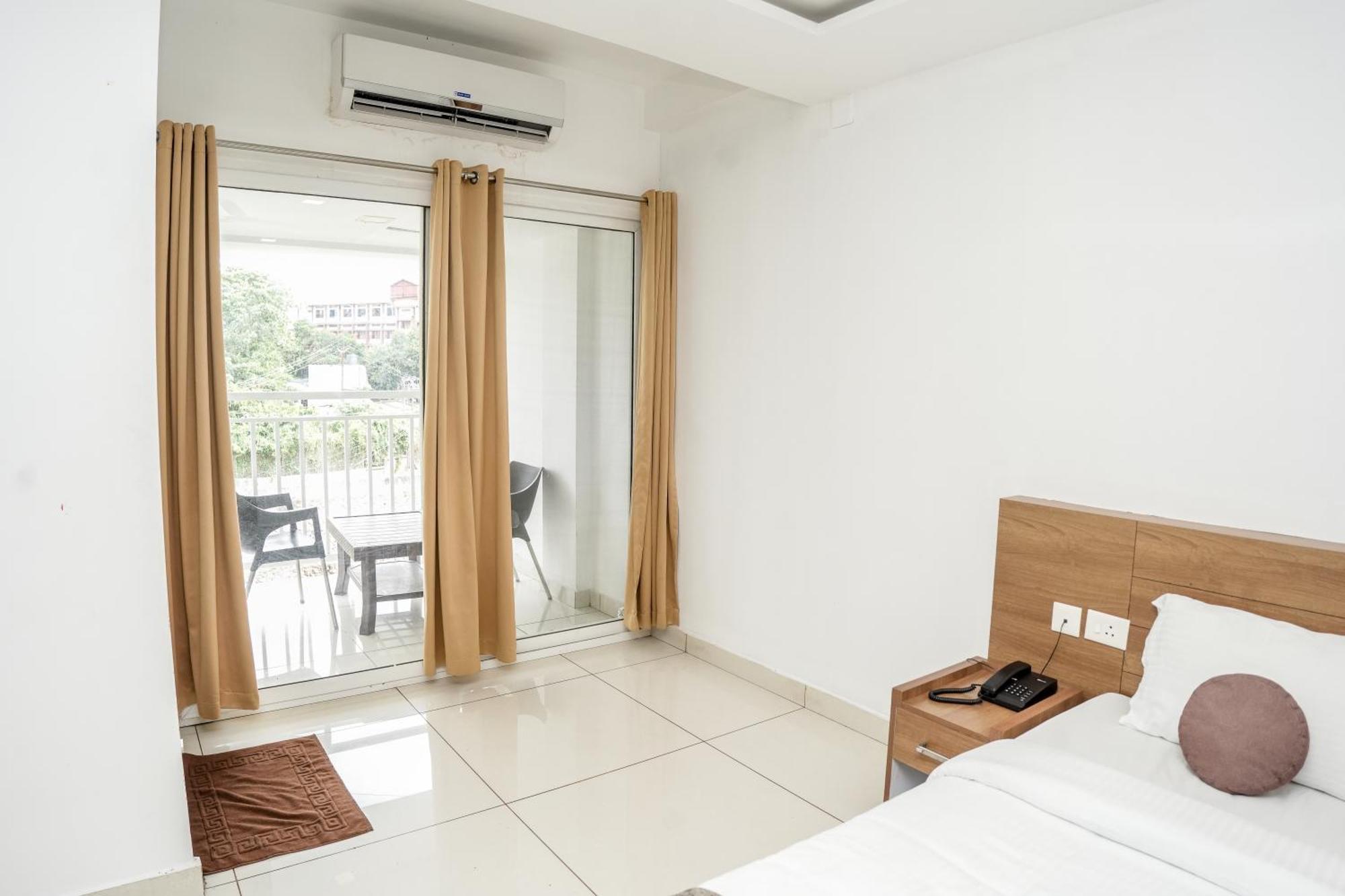 Hotel Lets Stay Kochi Luaran gambar