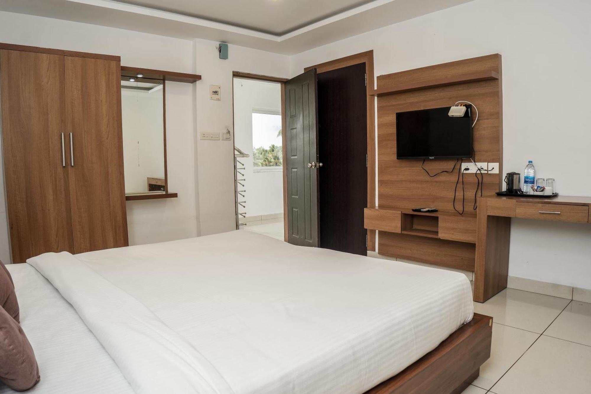 Hotel Lets Stay Kochi Luaran gambar